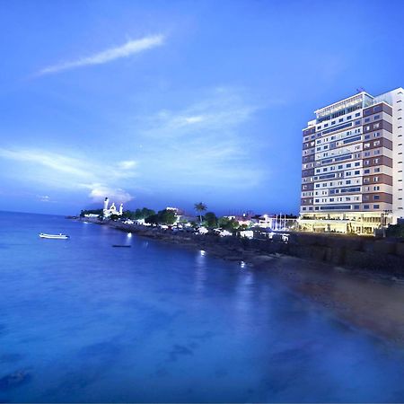 Aston Kupang Hotel & Convention Center Екстер'єр фото