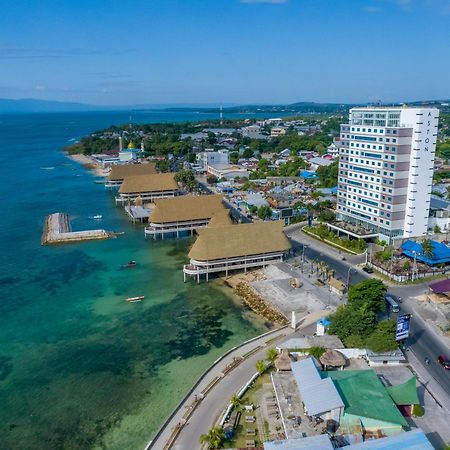 Aston Kupang Hotel & Convention Center Екстер'єр фото