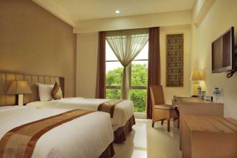 Aston Kupang Hotel & Convention Center Екстер'єр фото