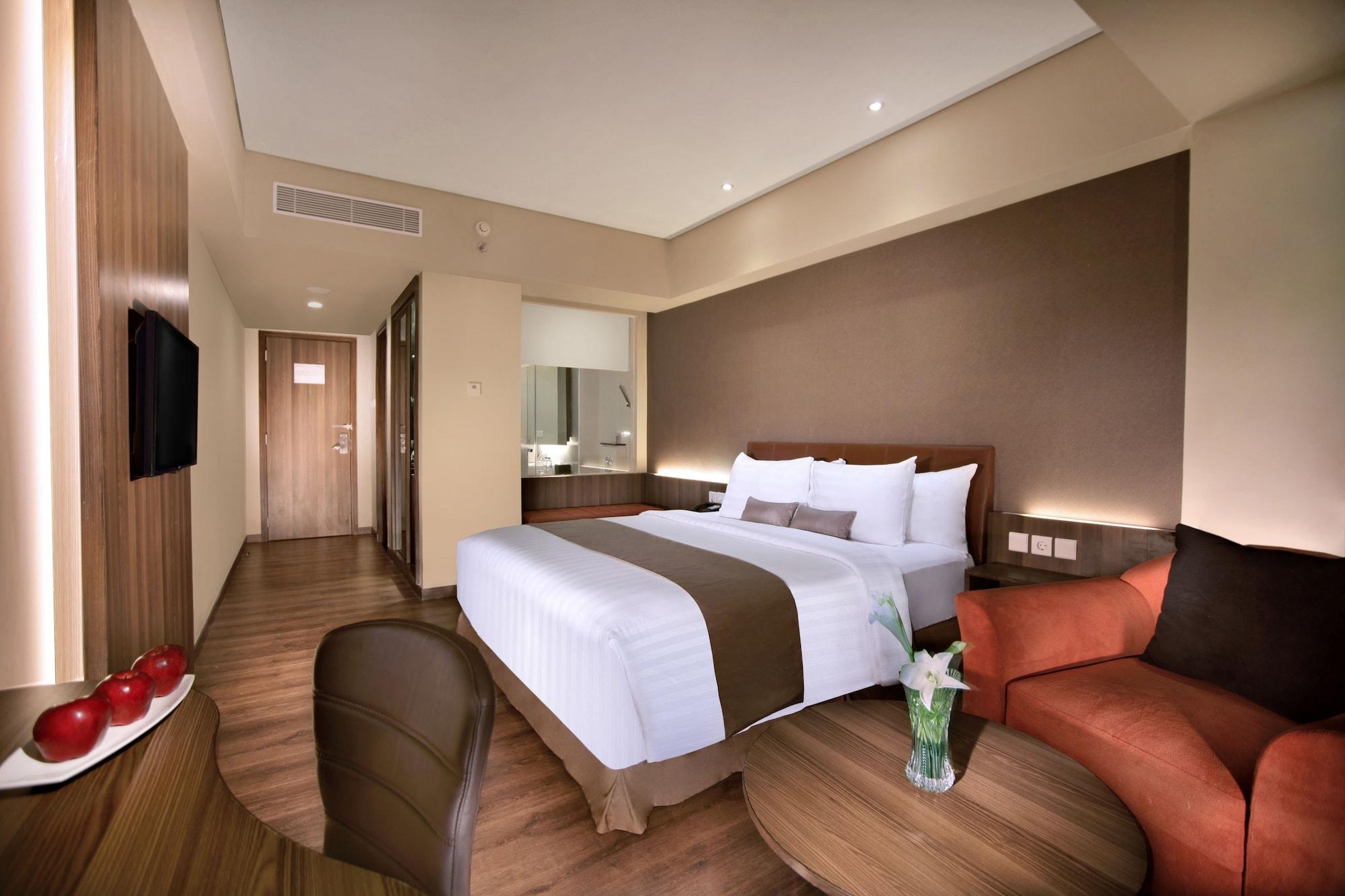 Aston Kupang Hotel & Convention Center Екстер'єр фото