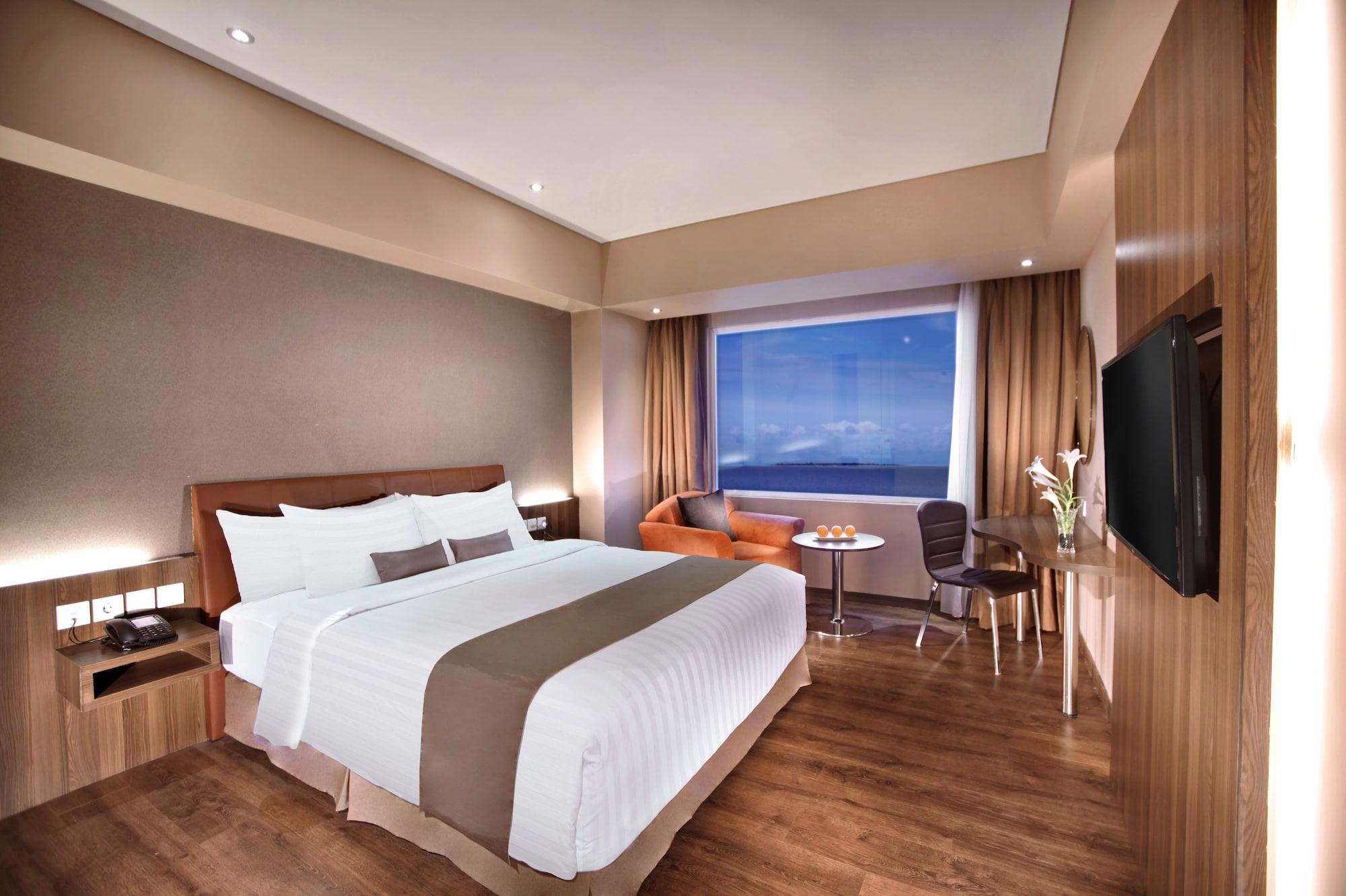 Aston Kupang Hotel & Convention Center Екстер'єр фото