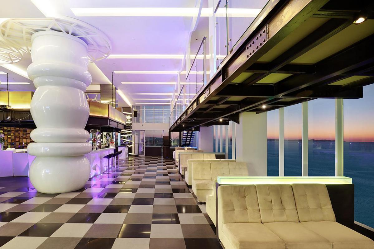 Aston Kupang Hotel & Convention Center Екстер'єр фото